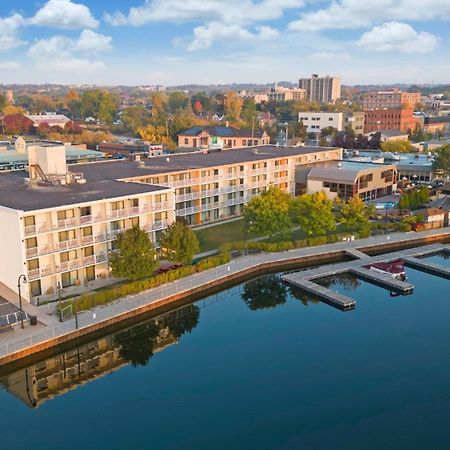 Holiday Inn Hotel Peterborough Waterfront By Ihg Exterior foto
