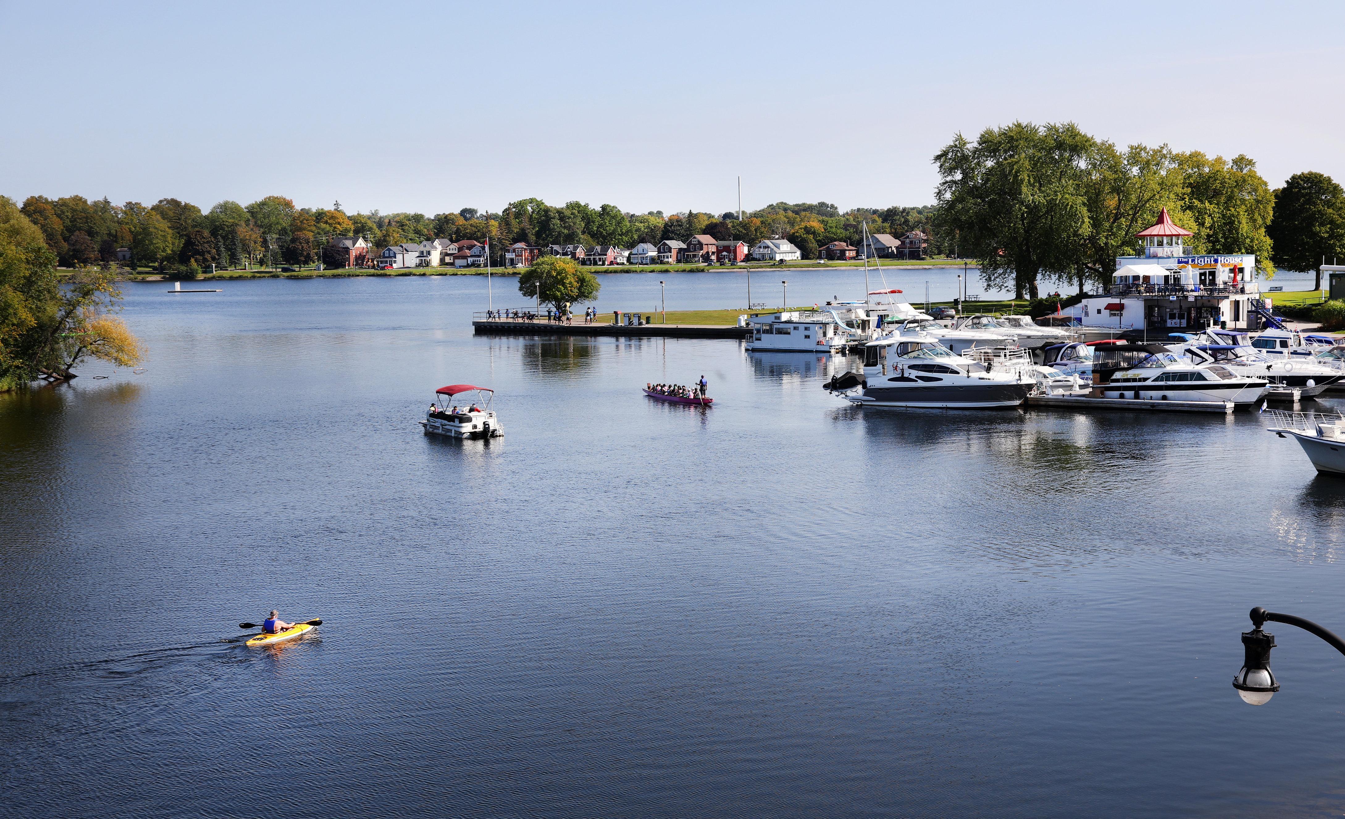 Holiday Inn Hotel Peterborough Waterfront By Ihg Exterior foto