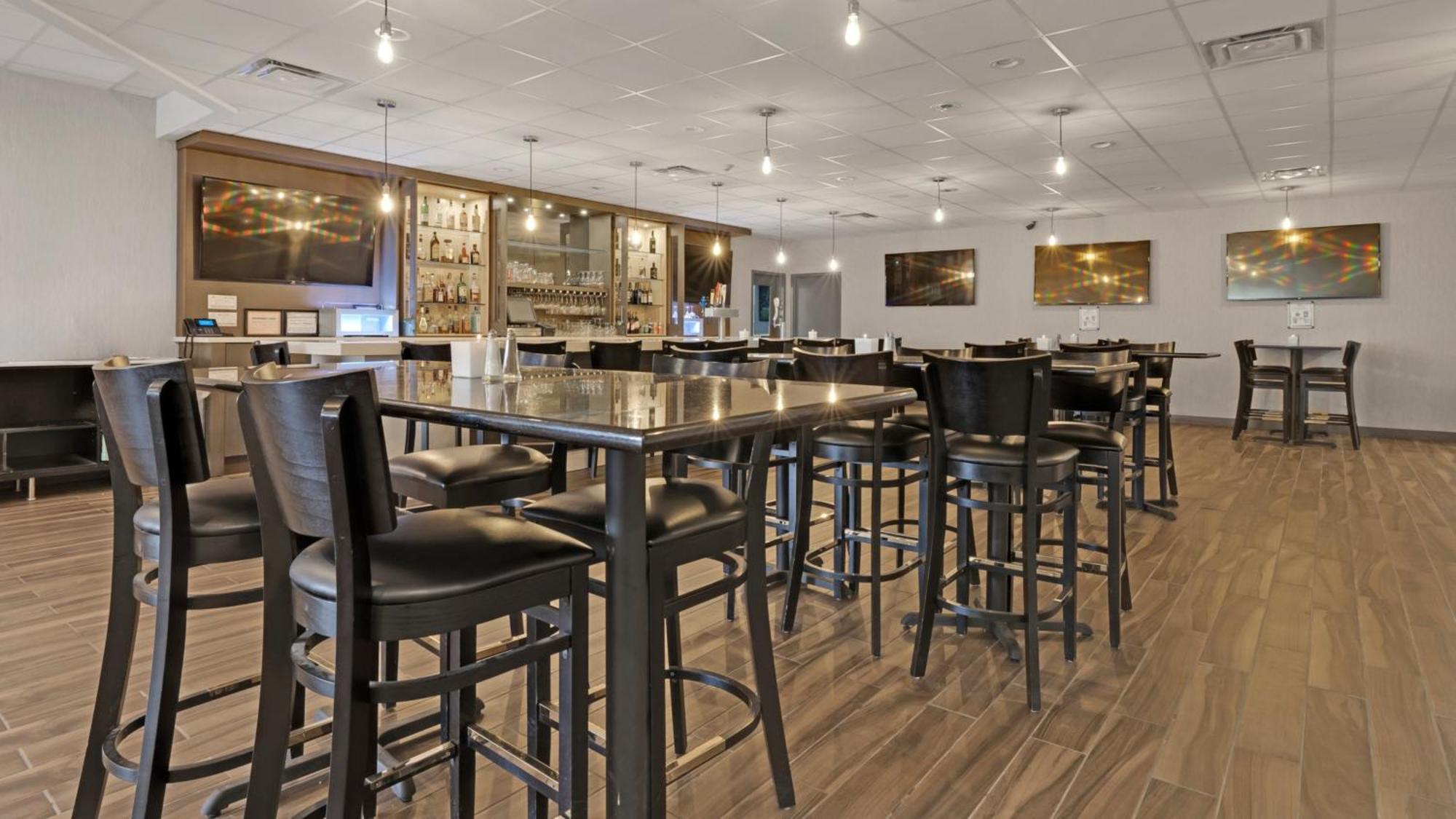 Holiday Inn Hotel Peterborough Waterfront By Ihg Exterior foto